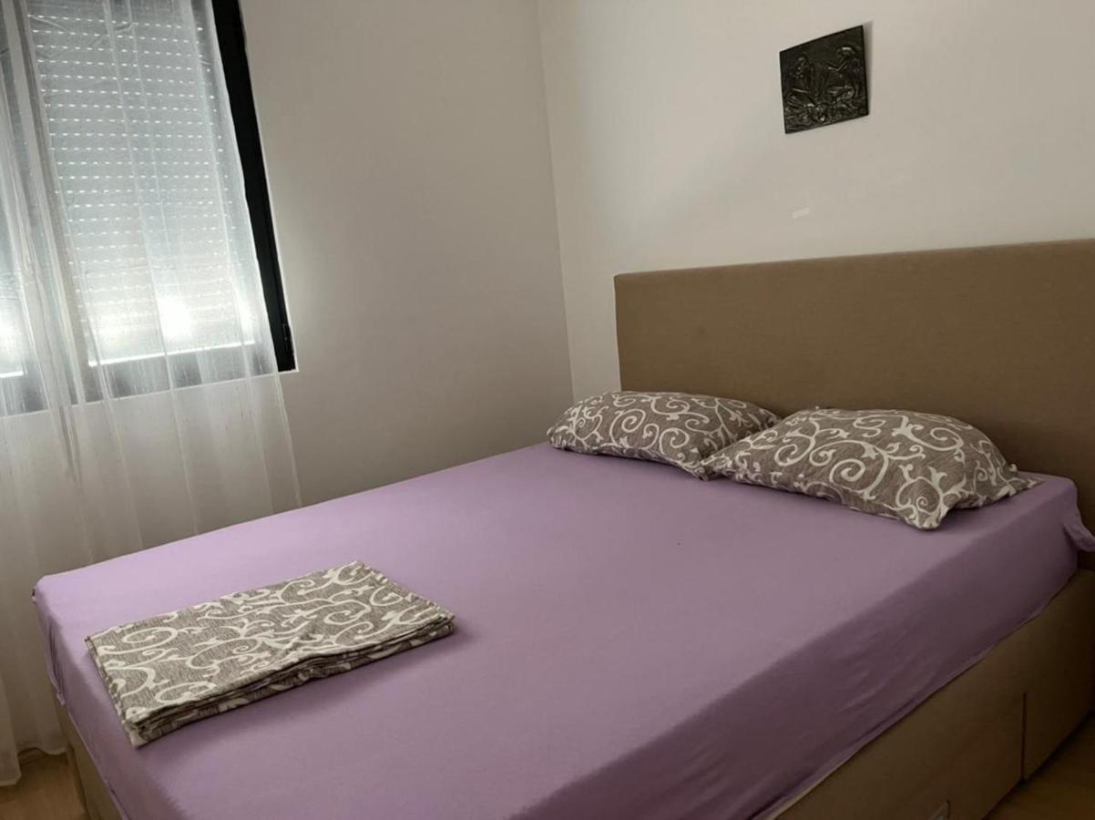 Lovely Pink Flat Apartment Подгорица Екстериор снимка